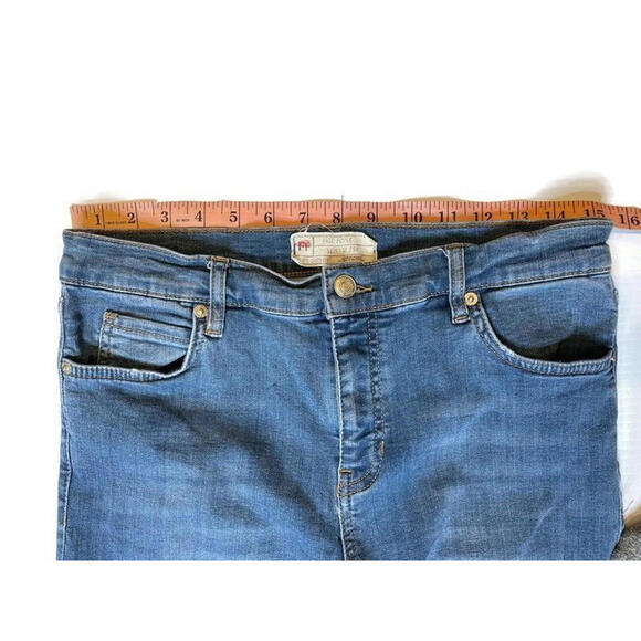 Free People Jeans Womens Blue Ankle Skinny Distressed Raw Hem Medium Wash 29R - Picture 7 of 9